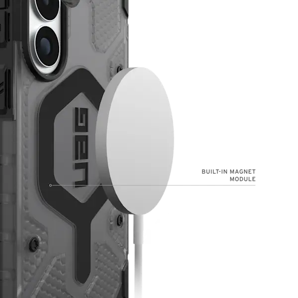 imgi_446_UAG26_Ecomm_PRM_Series-Features_S26_Plus_Pathfinder_Clear_Ash_Bla.webp