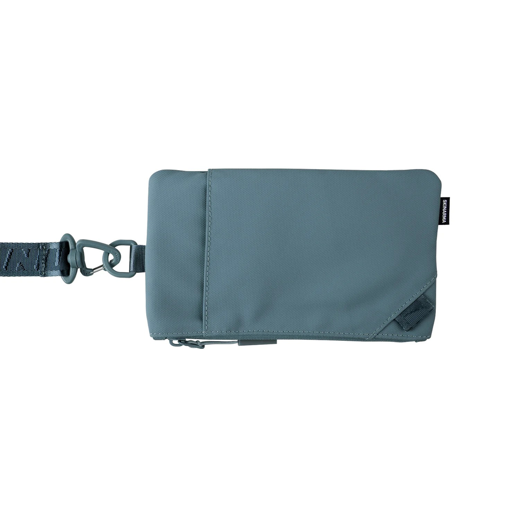 imgi_134_SK_JUNO_Clutch_Blue_02.webp