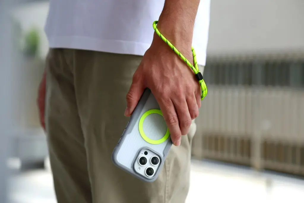 imgi_17_Web_Deck_Combat_Active_Wrist_band.webp