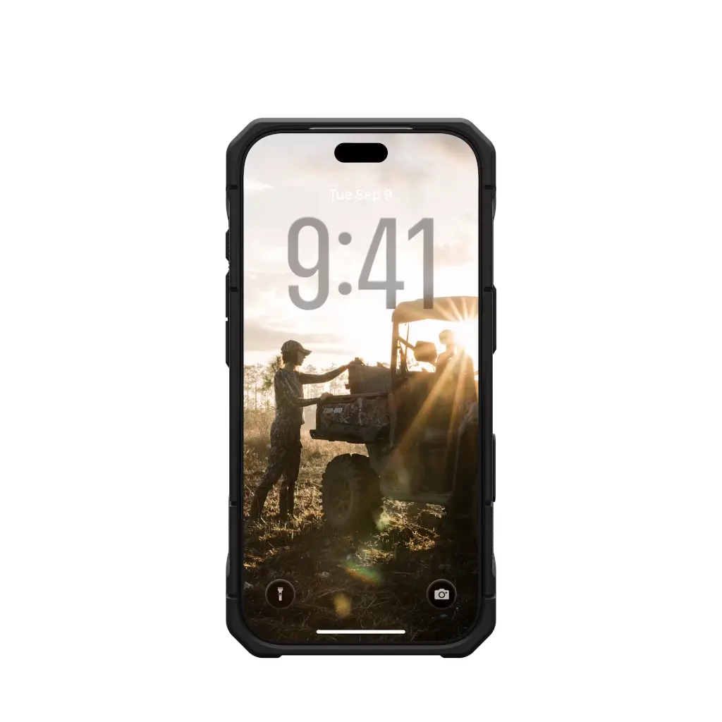 imgi_8_UAG_HS_APPLE_IPHONE-18-PRO-2026-QUEEN_CAMERA-BUTTON_MONARCH-PRO-KEVLAR_MALLARD_STD_06.webp