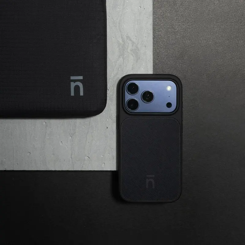 imgi_34_0011_Neo_Black_1.webp