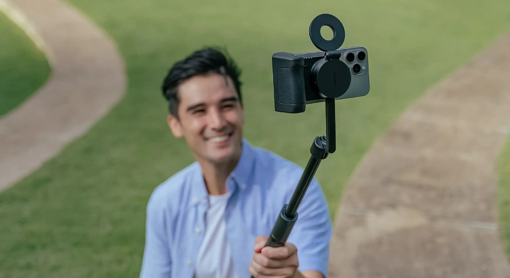 Energea MagPod Bluetooth selfie Stick With Removable Controller - Black
