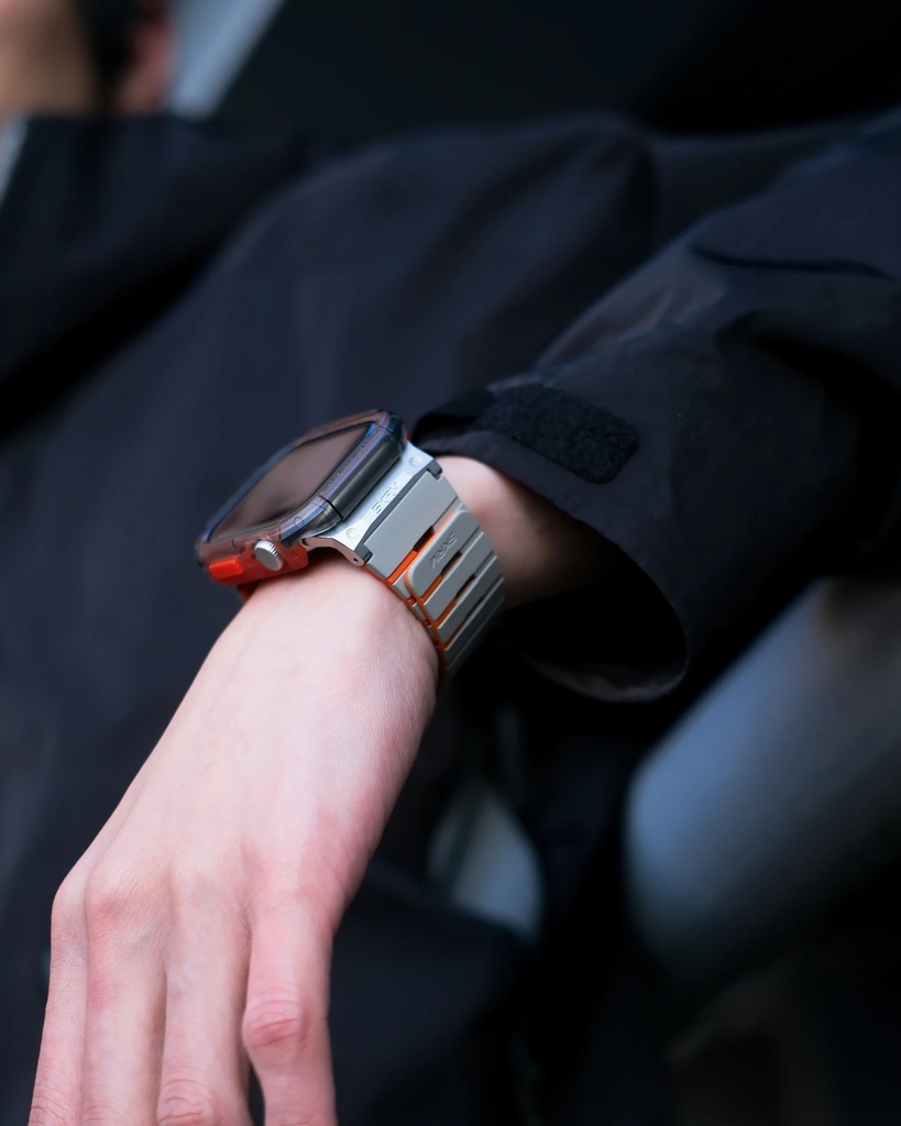 SkinArma Gemini Magnetic Watch Strap for Apple Watch 49/46/45MM - Orange Black