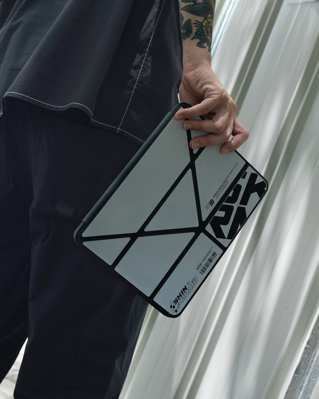 SkinArma Kira Kobai Case for iPad Air 11" M2 6th Gen - Gunmetal