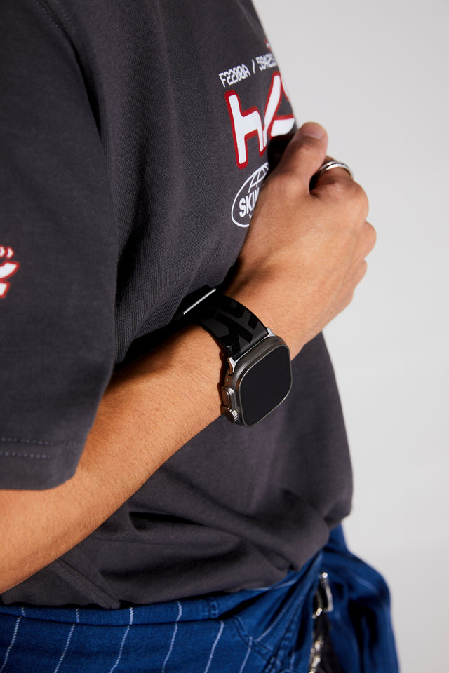 SkinArma Spunk Watch Strap for Apple Watch 49/45/44mm - Orange Red 