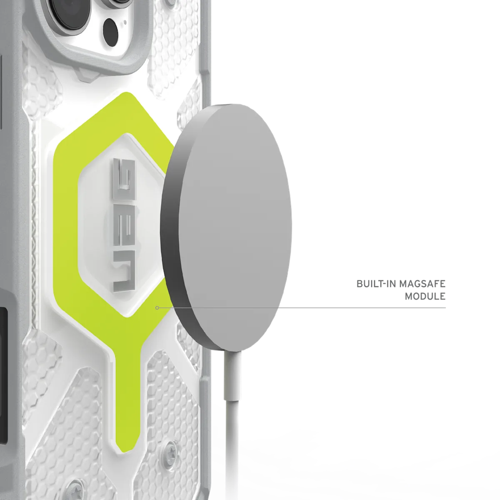 UAG iPhone 16 Pro o Pathfinder Clear Case