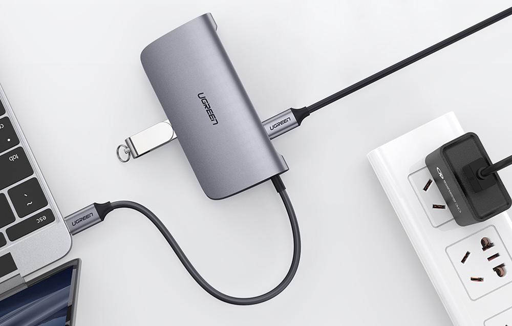 UGREEN - USB -C in 1 MULTIFUNCTION ADPTER