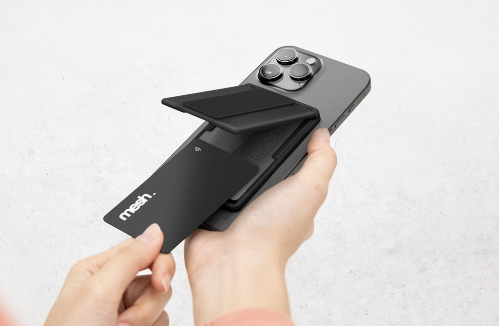 Uniq Heldro ID Magnetic Card Holder With Grip-Band and Stand - Midnight Black