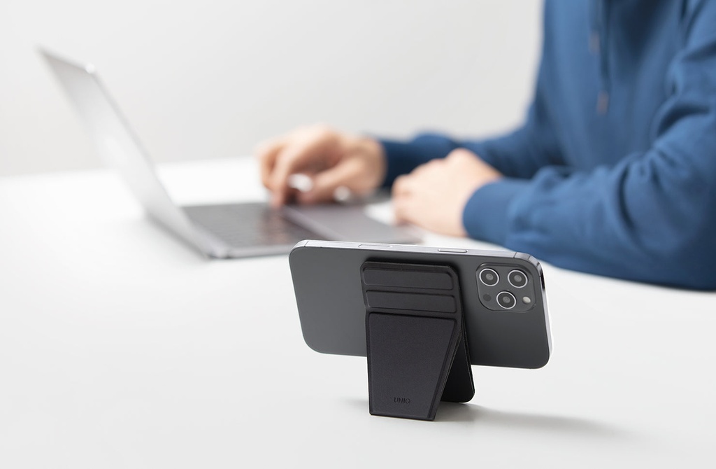 Uniq Lyft Magnetic Snap-on Stand and Card Holder for iPhone - Toffee Brown 