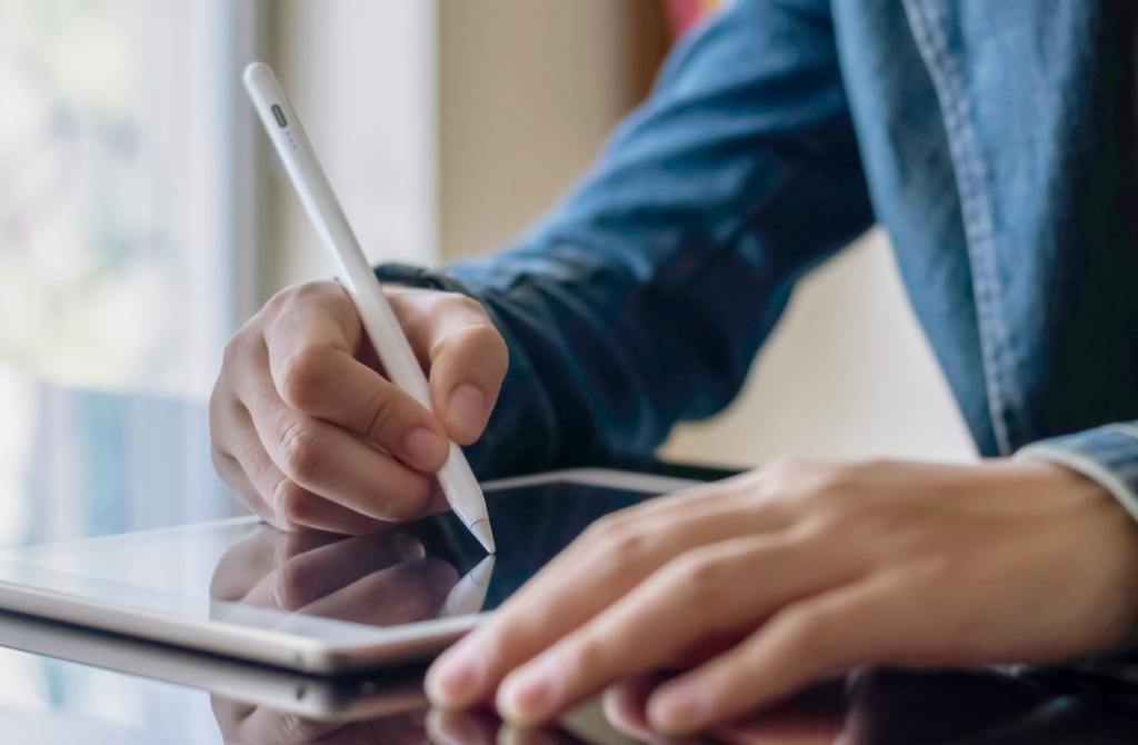 Uniq Pixo Lite Magnetic Stylus for iPad - Dove White(e)