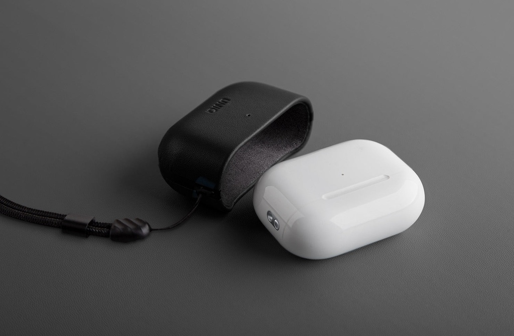 Uniq Terra Genuine Leather Snap Case for Airpods Pro 2 - Dallas Black