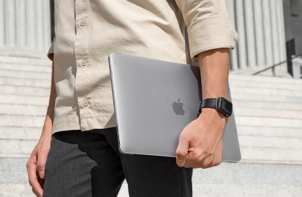 [8886Uniq Claro Case for Macbook Air 15" (2023) - Smoke Matte clear