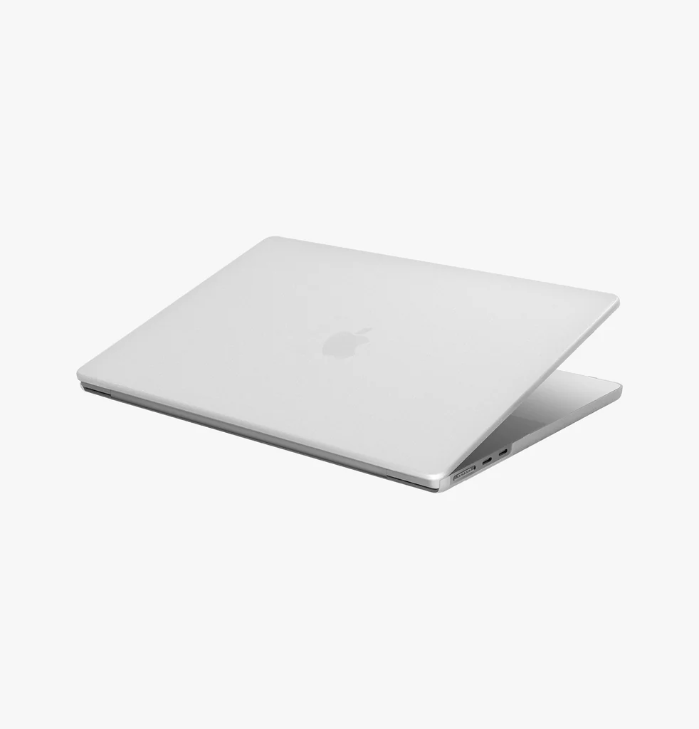كفر UNIQ Claro لـ MacBook Air 15 بوصة - شفاف مطفي